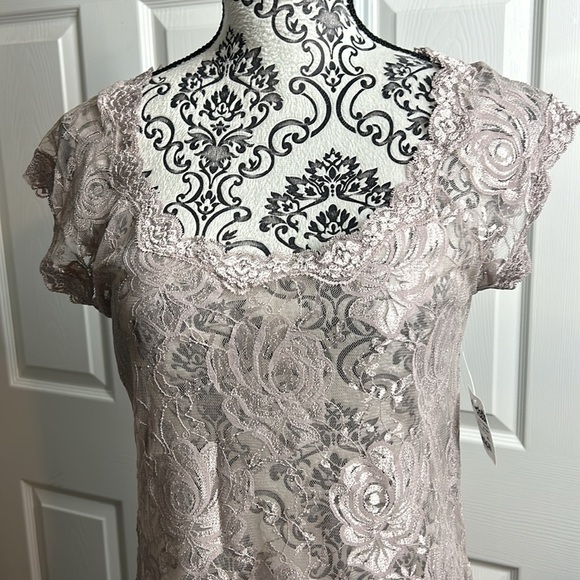 Charlotte Russe Lace Sheer Top Cap Sleeve New XL Y2K - Picture 2 of 8